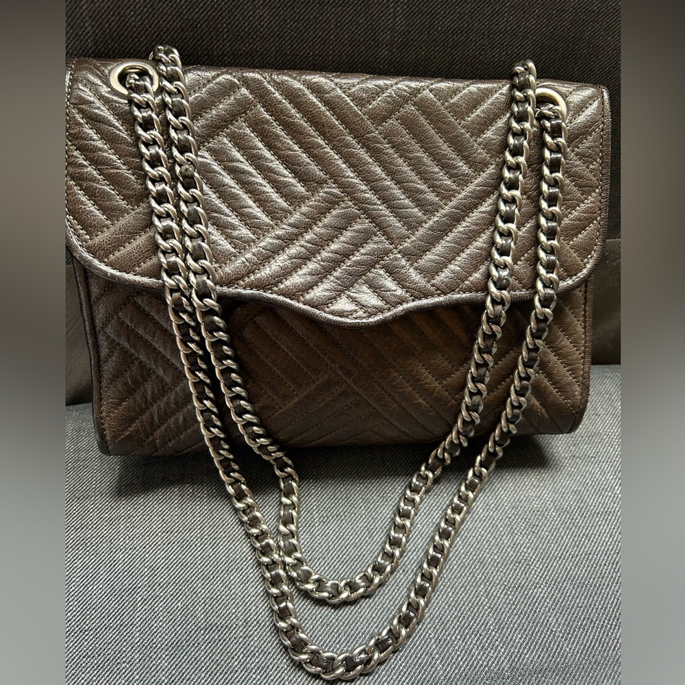 Rebecca Minkoff Quilted Affair Crossbody Bag Metallic
Great condition!